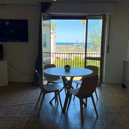 La Casa Sul Pontile * ואסטו